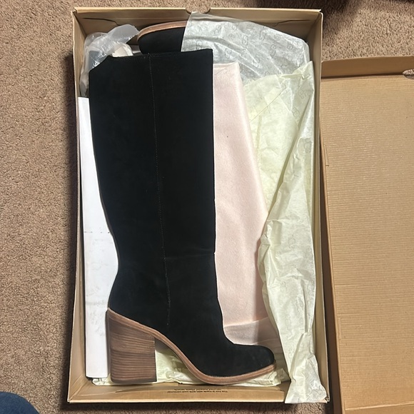 UGG heal boots - Picture 7 of 12